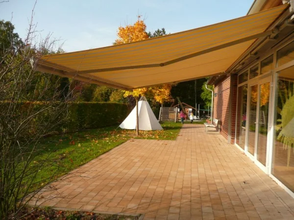 Terrasse zum Außengelände